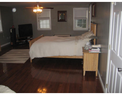 18 Robinhood Road Natick, MA 01760 - Photo 6 of 12 Gallery Image 6