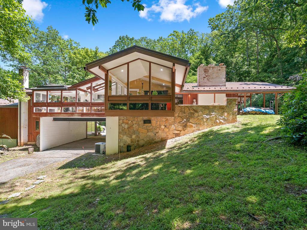 21920 Davis Mill Road Germantown, MD 20876 - Photo 2 of 30 Gallery Image 2