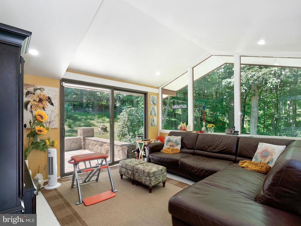 21920 Davis Mill Road Germantown, MD 20876 - Photo 15 of 30 Gallery Image 15