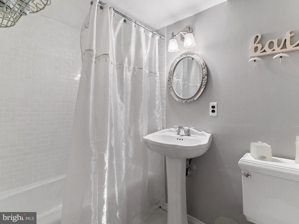 21920 Davis Mill Road Germantown, MD 20876 - Photo 16 of 30 Gallery Image 16
