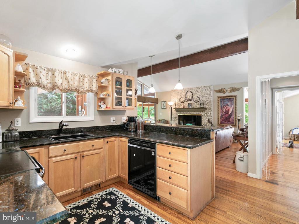 21920 Davis Mill Road Germantown, MD 20876 - Photo 6 of 30 Gallery Image 6