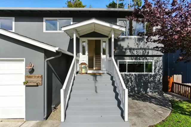 $1,399,000 | 422 Ave Portola, El Granada, CA 94019