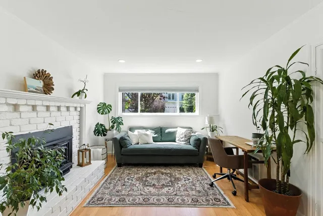 $1,399,000 | 422 Ave Portola, El Granada, CA 94019