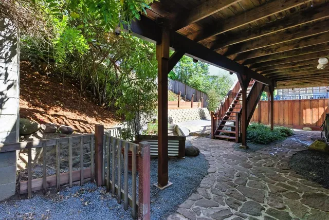 $1,399,000 | 422 Ave Portola, El Granada, CA 94019