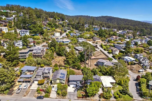 $1,399,000 | 422 Ave Portola, El Granada, CA 94019