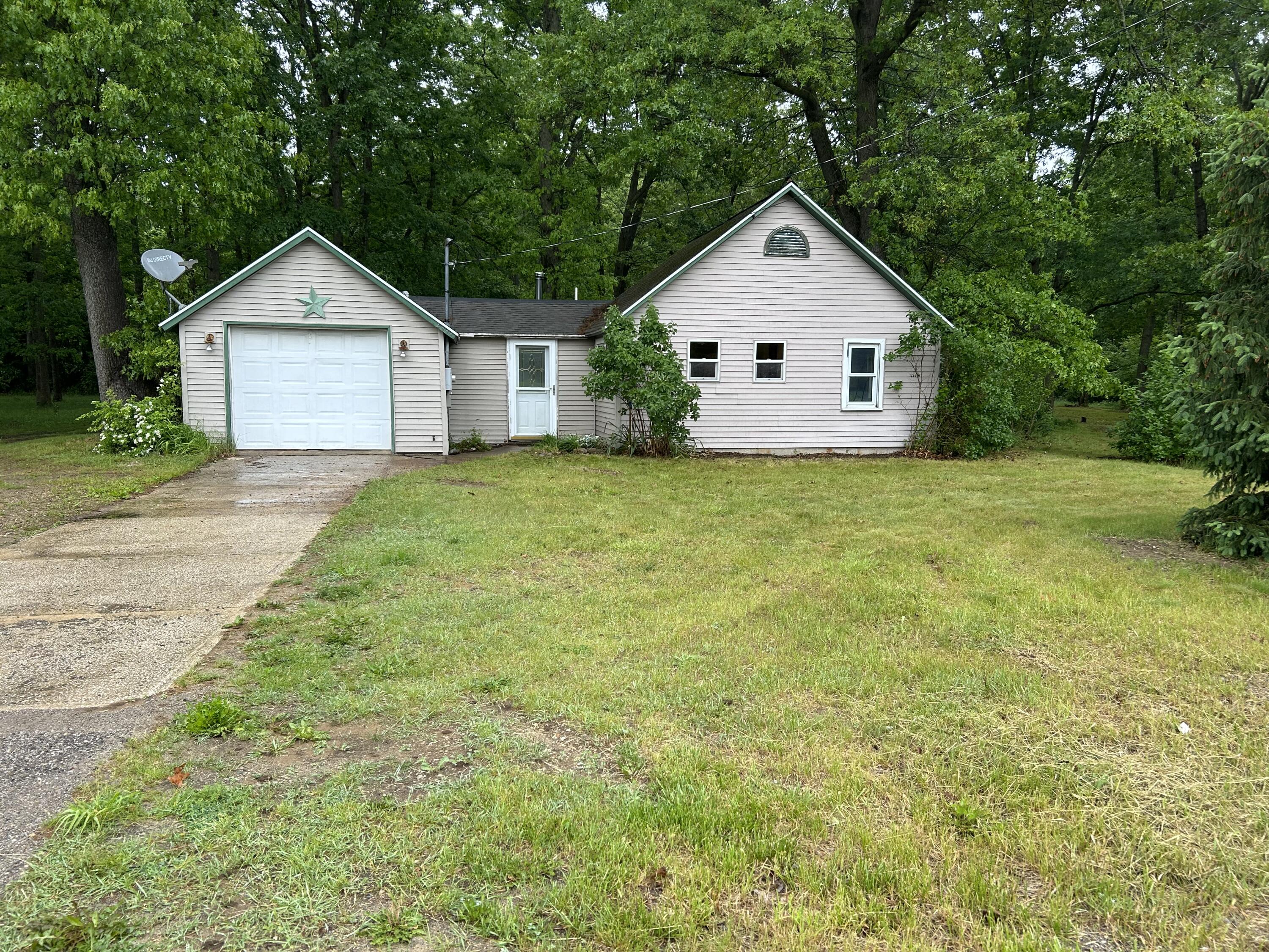 2999 Lincoln Road Hamilton, MI 49419 - Photo 1 of 33 IMG_6160