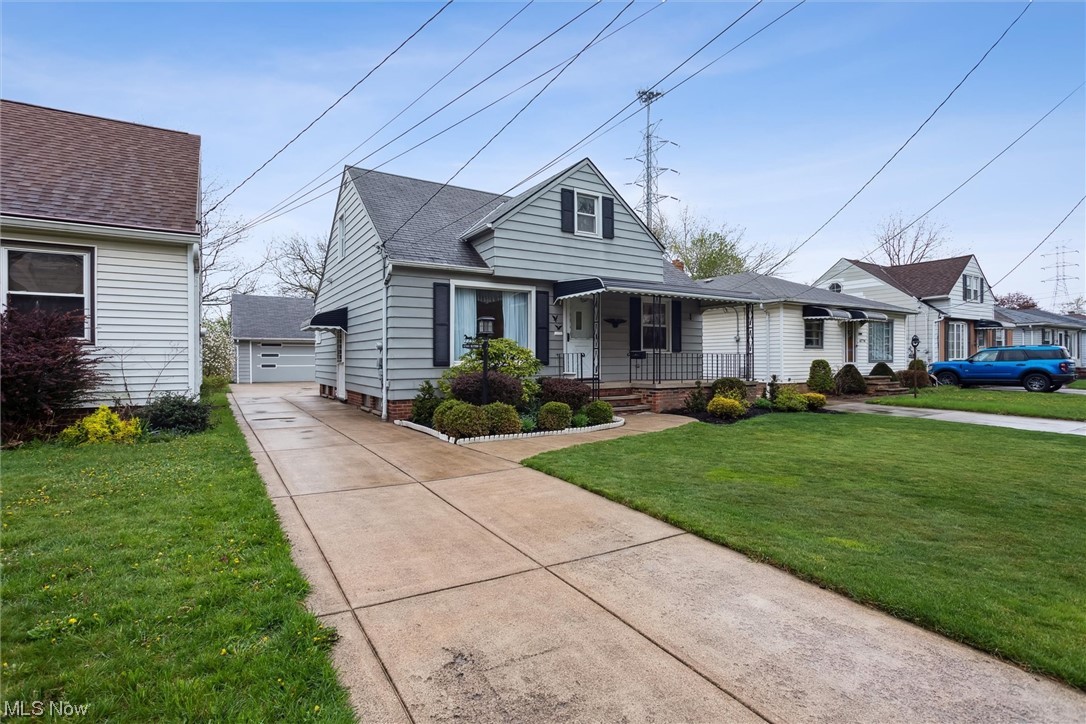 4780 Blythin Road Cleveland, OH 44125 - Photo 3 of 33