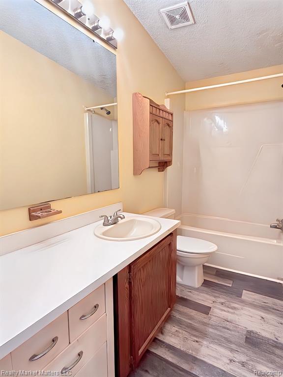 14118 Koehn Road Capac, MI 48014 - Photo 18 of 25 Gallery Image 18