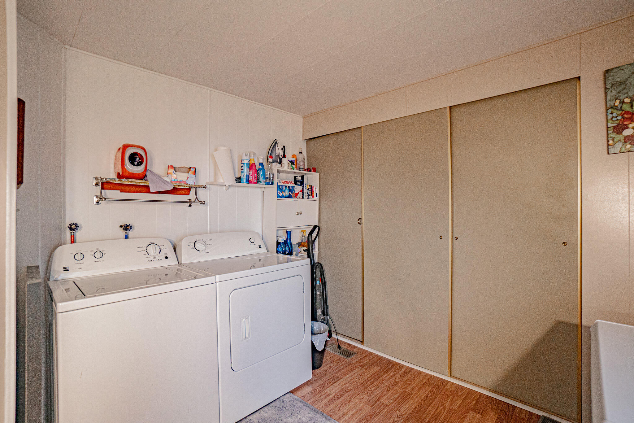 2252 Table Rock Road, Unit SPC 76 Medford, OR 97501 - Photo 16 of 26 16 Mud Room, Laundry, Storage Room