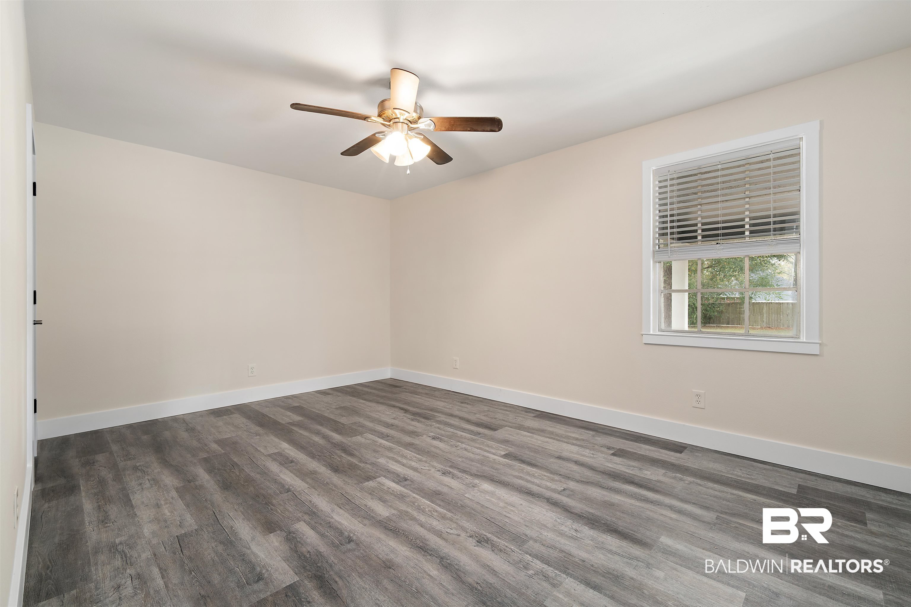 1009 Wesley Avenue Mobile, AL 36609 - Photo 14 of 26