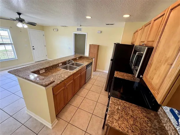 $2,050 | 121 Melissa Place, Davenport, FL 33837