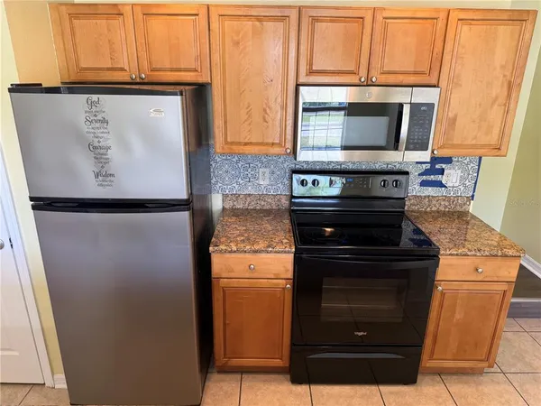 $2,050 | 121 Melissa Place, Davenport, FL 33837