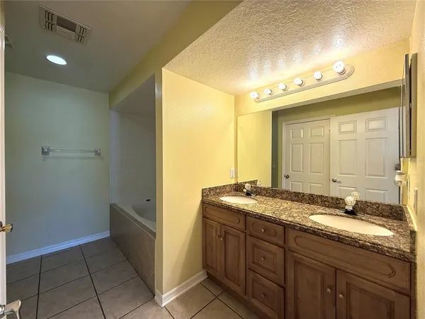 $2,050 | 121 Melissa Place, Davenport, FL 33837