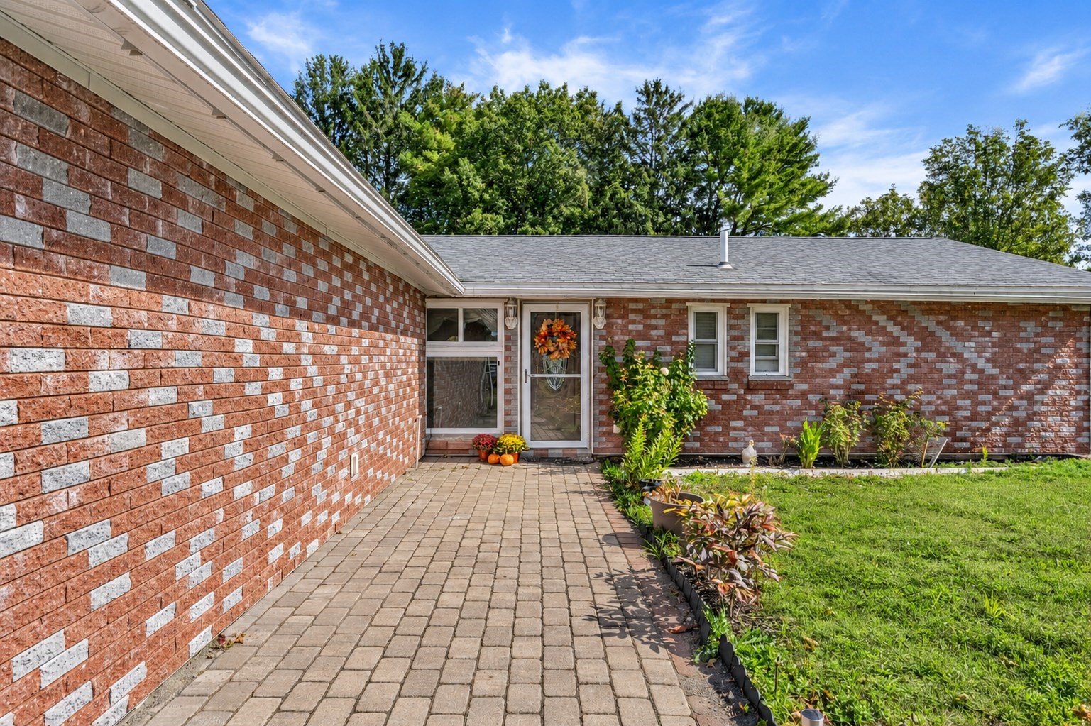 7 Lisa Road Peabody, MA 01960 - Photo 4 of 23 Gallery Image 4