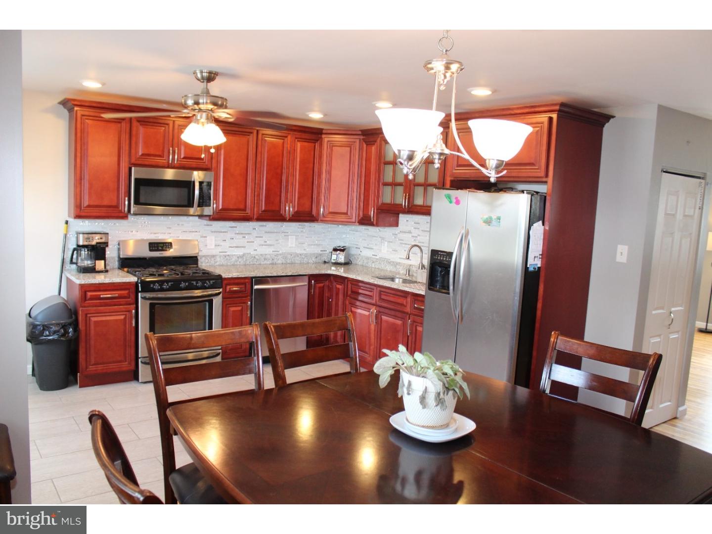 12709 Kenny Road Philadelphia, PA 19154 - Photo 8 of 25 Kitchen