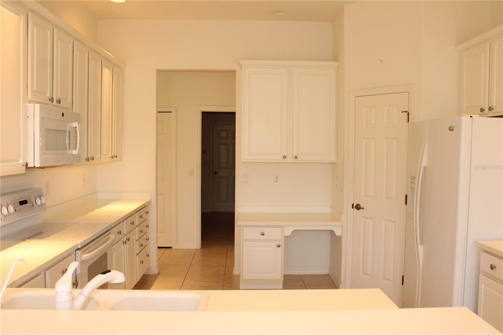 11257 28th St Circle East Parrish, FL 34219 - Photo 5 of 59 a bathroom with a tub sink and mirror