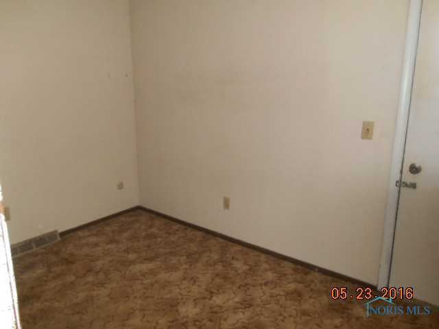 2339 Rockspring Road Toledo, OH 43614 - Photo 6 of 18 Gallery Image 6