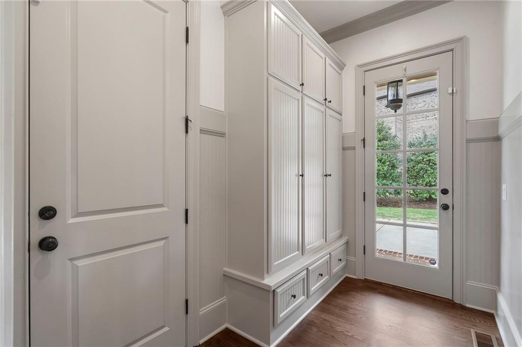 15823 Winterfield Way Alpharetta, GA 30004 - Photo 34 of 81
