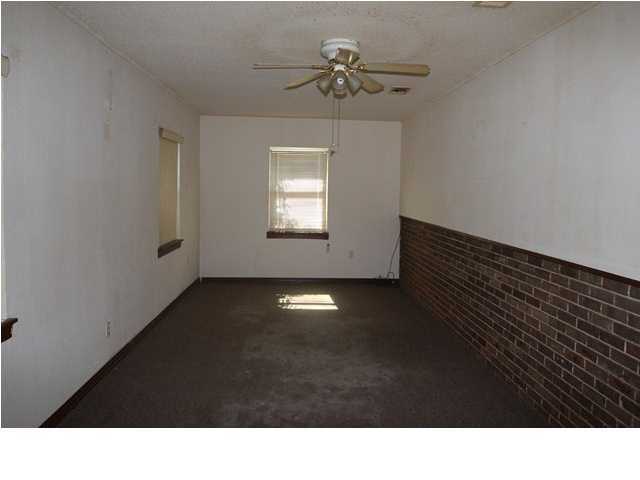 2971 Aplin Road Crestview, FL 32539 - Photo 5 of 11 Gallery Image 5