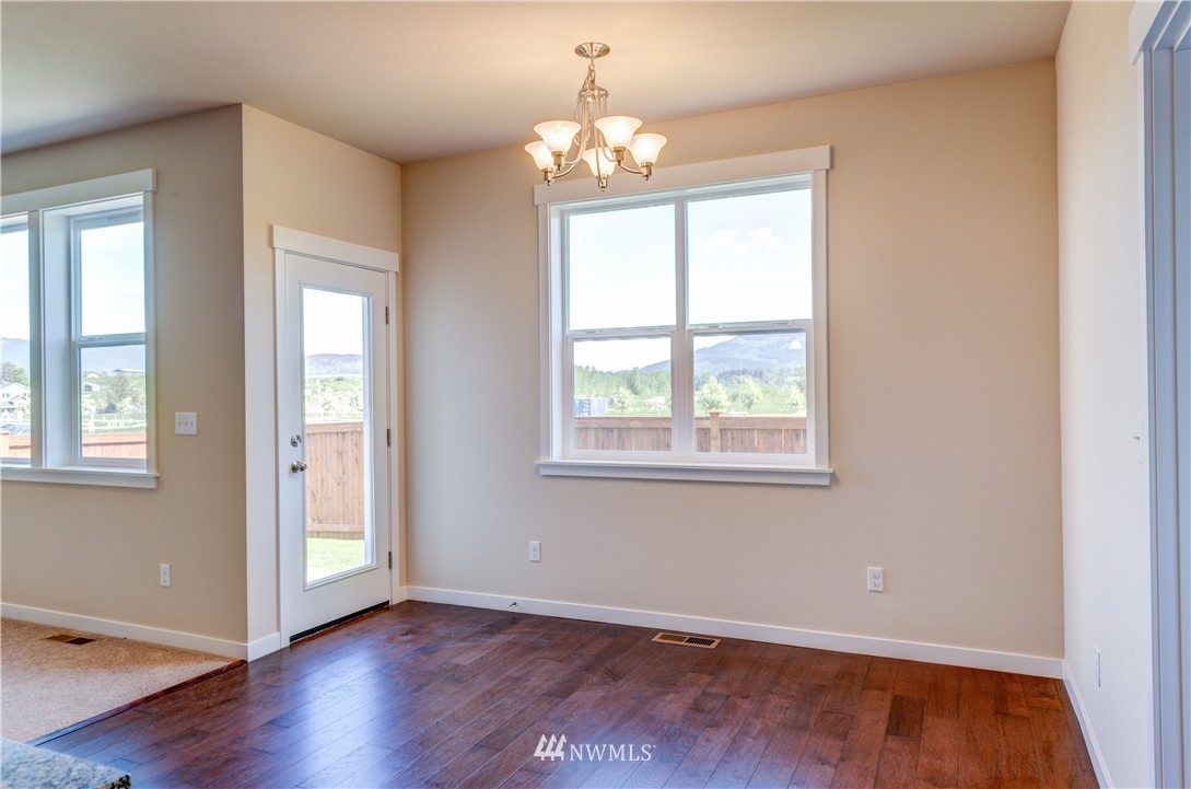 6876 Ershig Road Bow, WA 98232 - Photo 4 of 22 Gallery Image 4