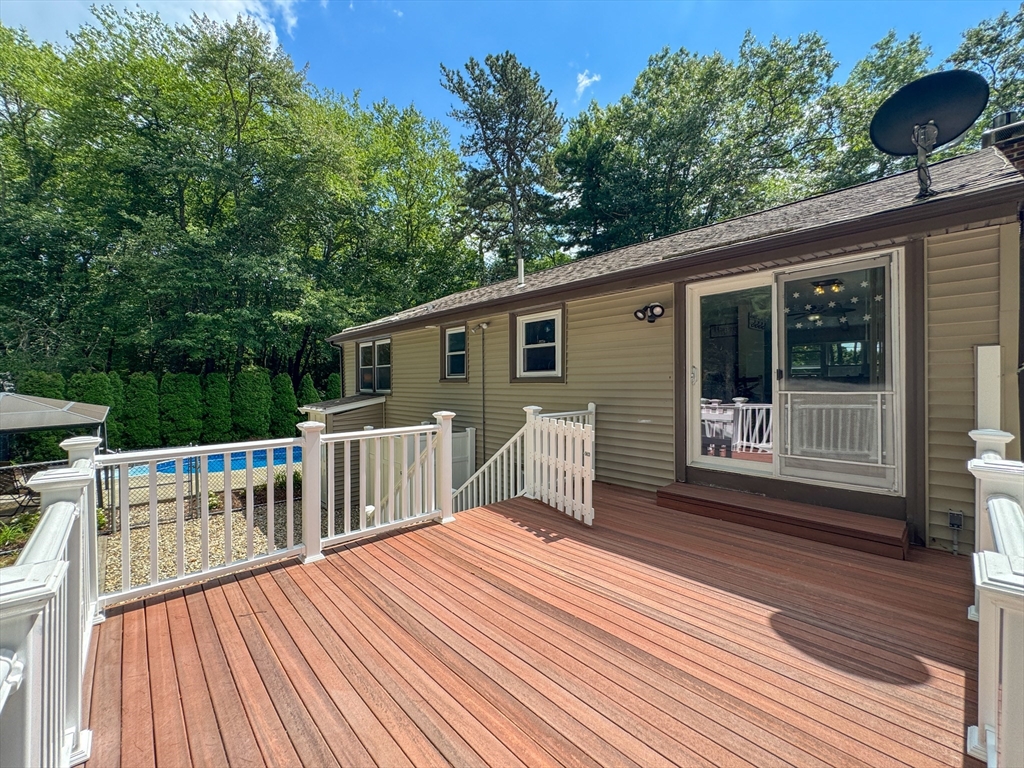 617 Marys Pond Road Rochester, MA 02770 - Photo 14 of 15 Gallery Image 14