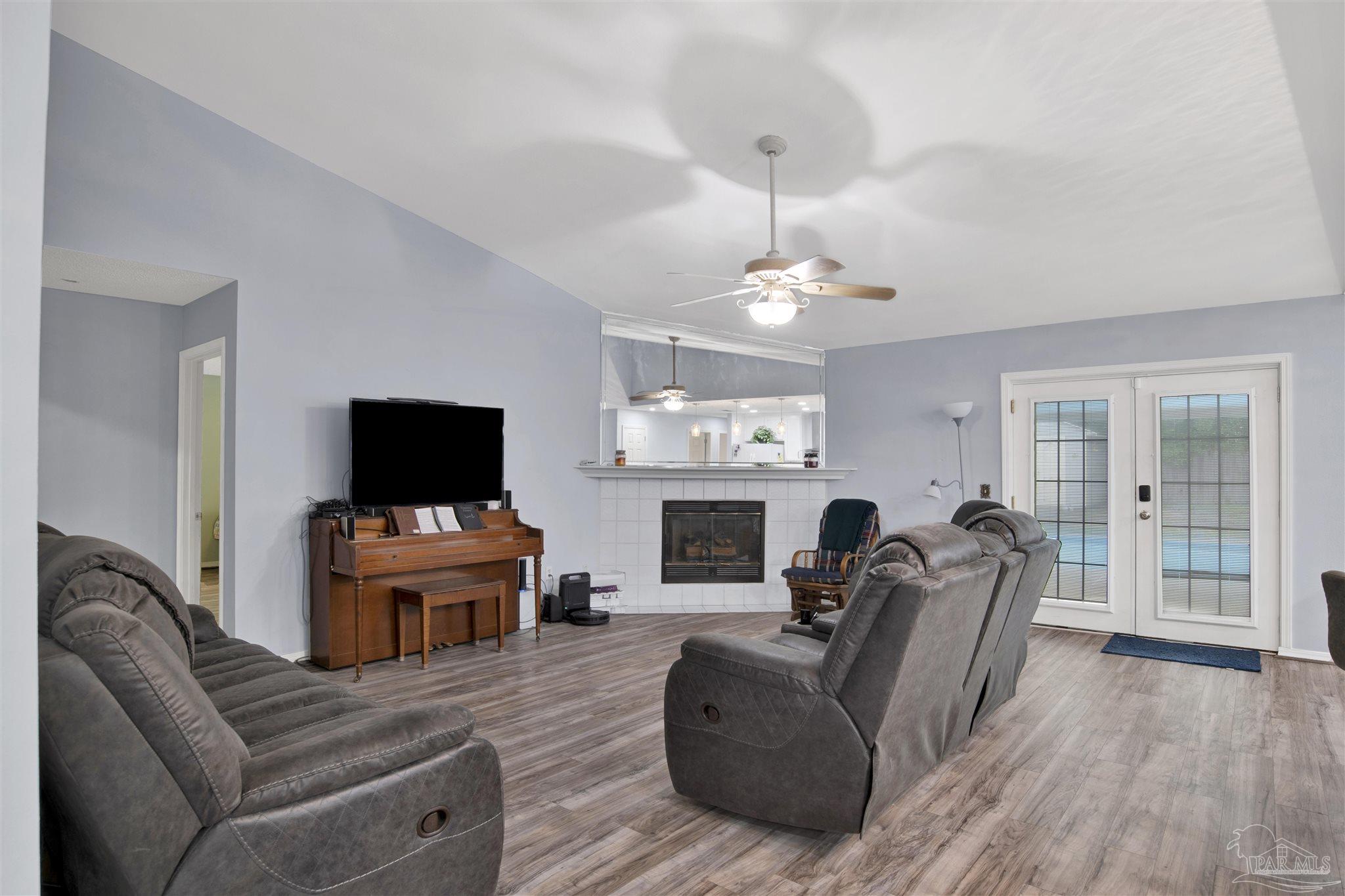 6723 Cedar Ridge Circle Milton, FL 32570 - Photo 7 of 20