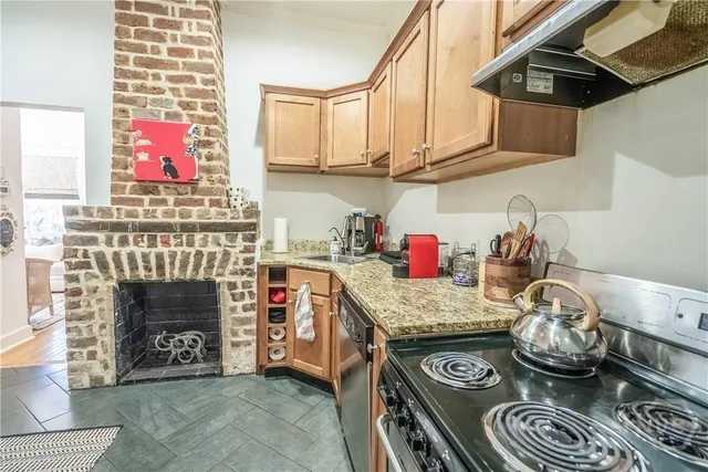 $2,200 | 108 West Duffy Lane, Savannah, GA 31401