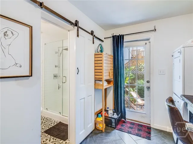 $2,200 | 108 West Duffy Lane, Savannah, GA 31401