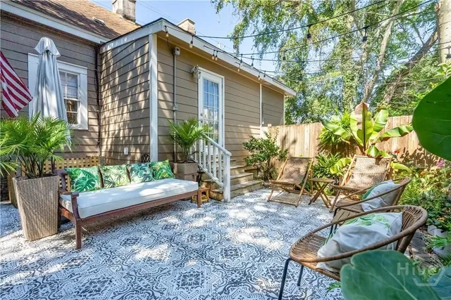 $2,200 | 108 West Duffy Lane, Savannah, GA 31401