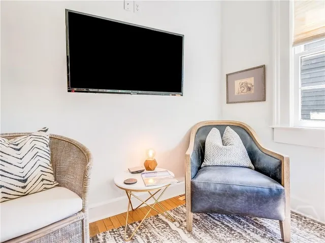 $2,200 | 108 West Duffy Lane, Savannah, GA 31401