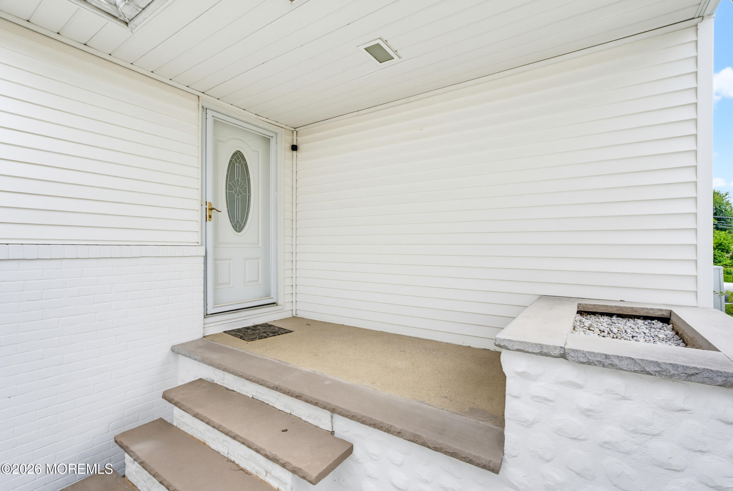 125 Higgins Road Matawan, NJ 07747 - Photo 6 of 52 3_therealdealstudio-34