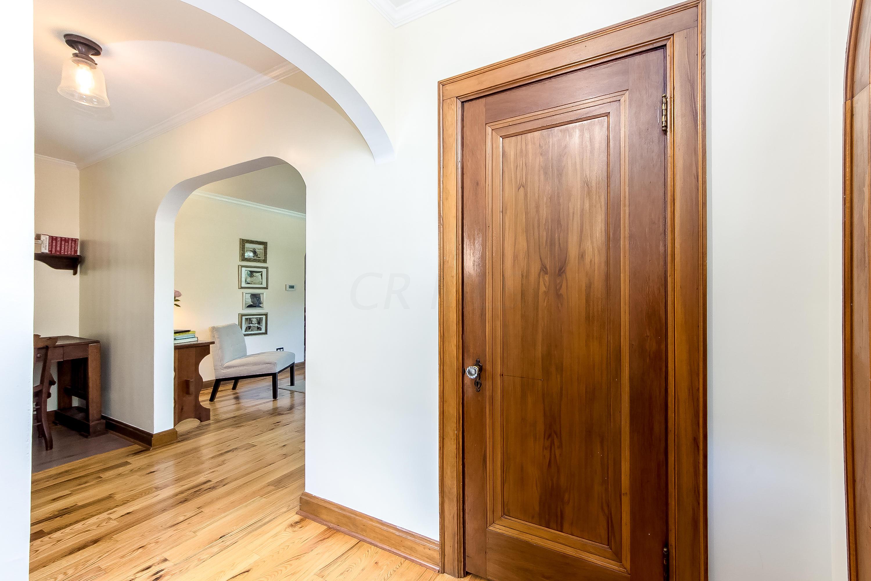 1785 Guilford Road Columbus, OH 43221 - Photo 6 of 36 Gallery Image 6