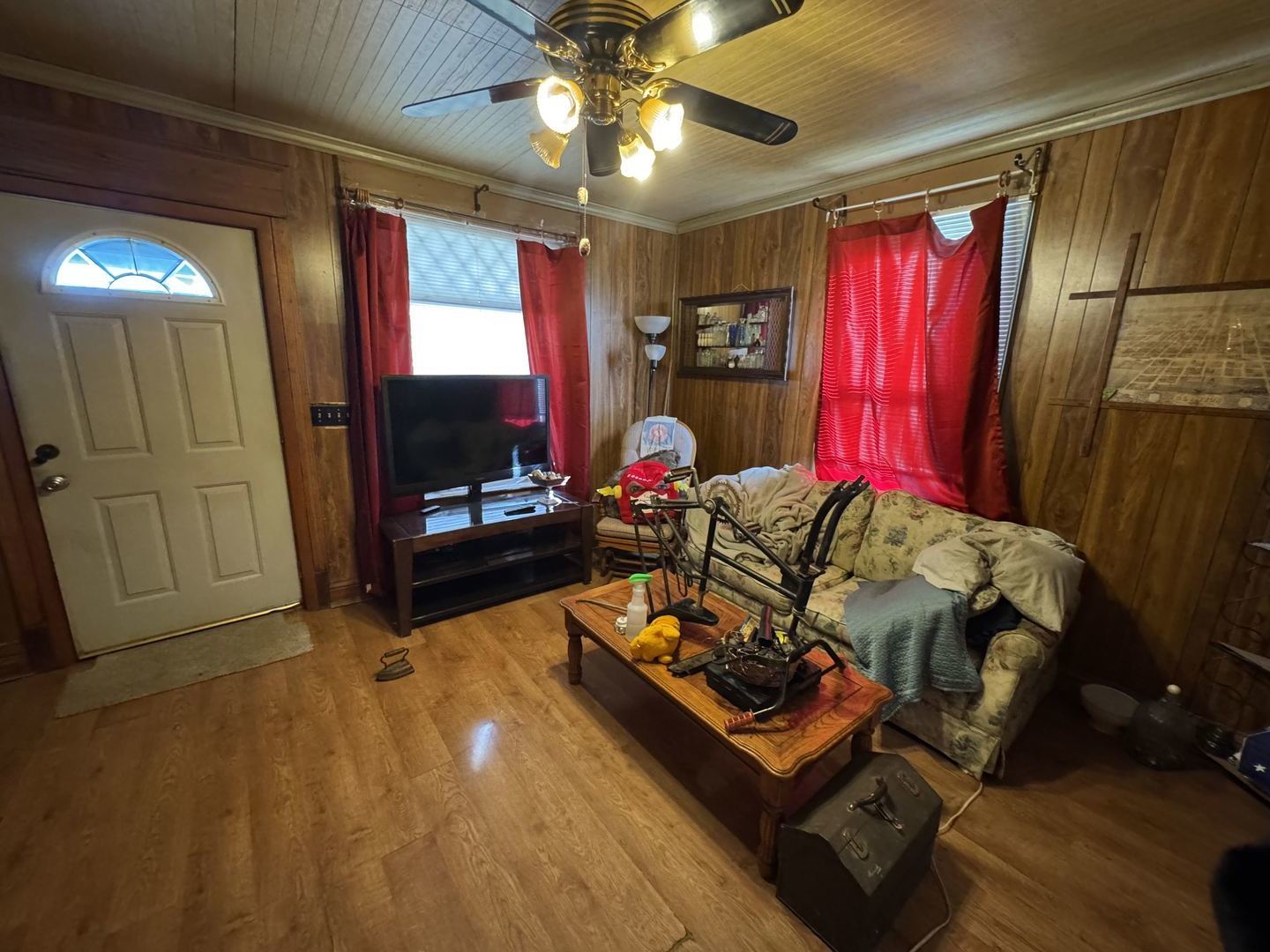 113 South Isabella Street Clinton, IL 61727 - Photo 5 of 10