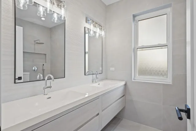 $885,000 | 2201 North 74th Court, Elmwood Park, IL 60707