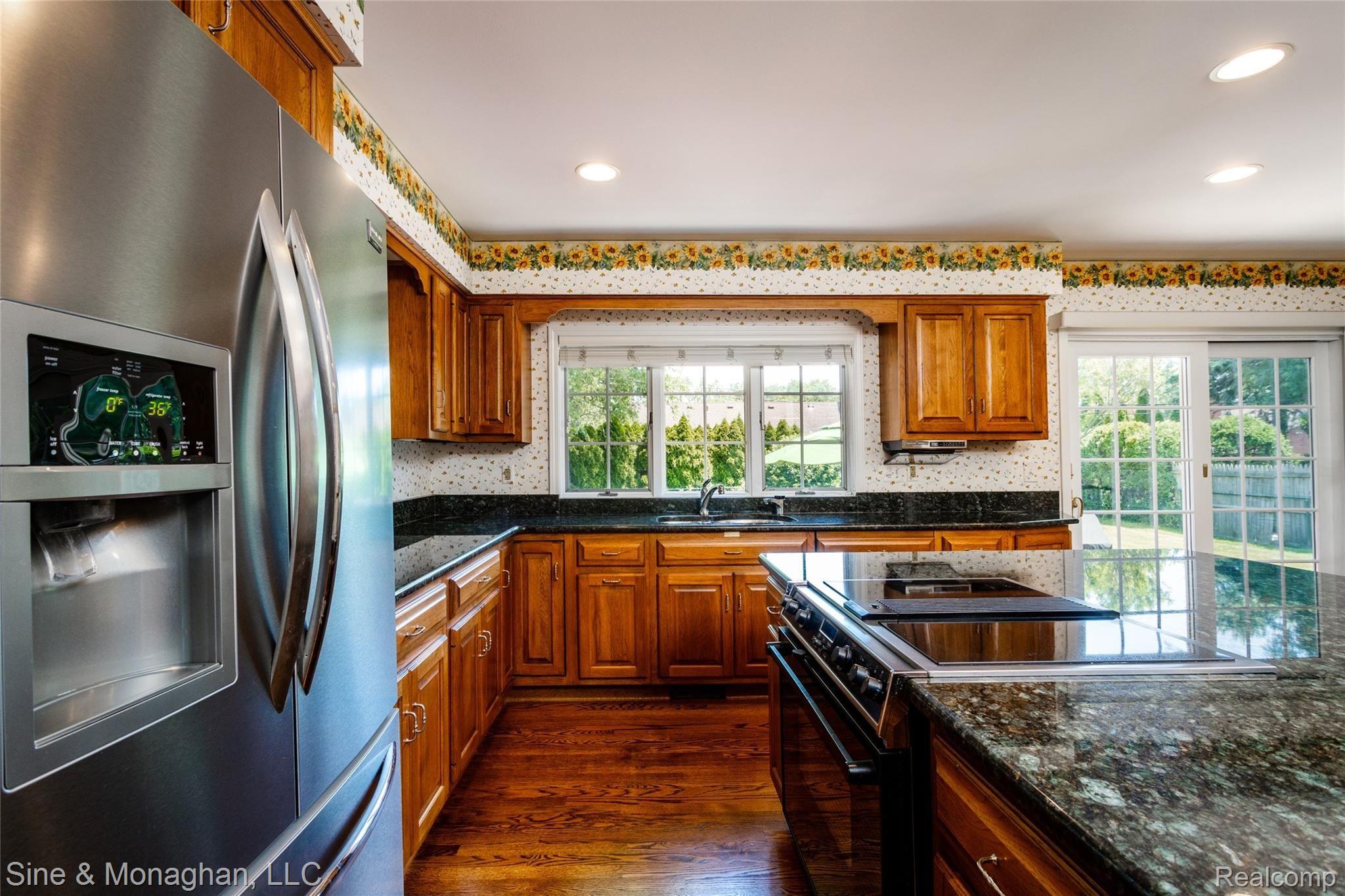 435 Barclay Road Grosse Pointe, MI 48236 - Photo 13 of 60 435 Barclay L037.jpg