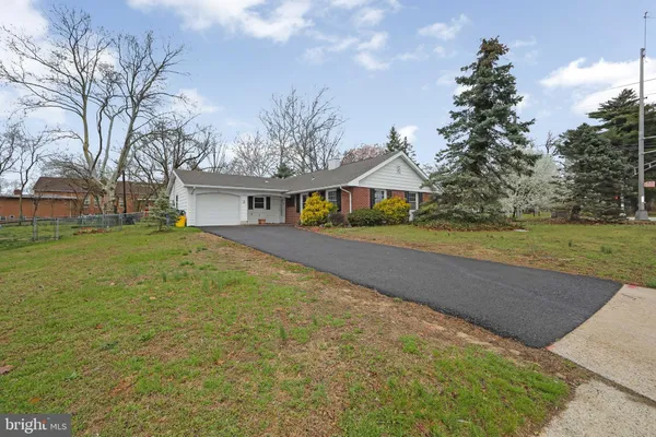 $2,800 | 2 South Sunset Road, Willingboro, NJ 08046