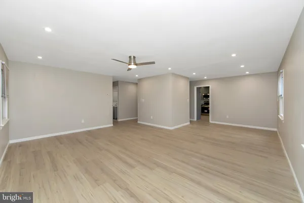 $2,800 | 2 South Sunset Road, Willingboro, NJ 08046