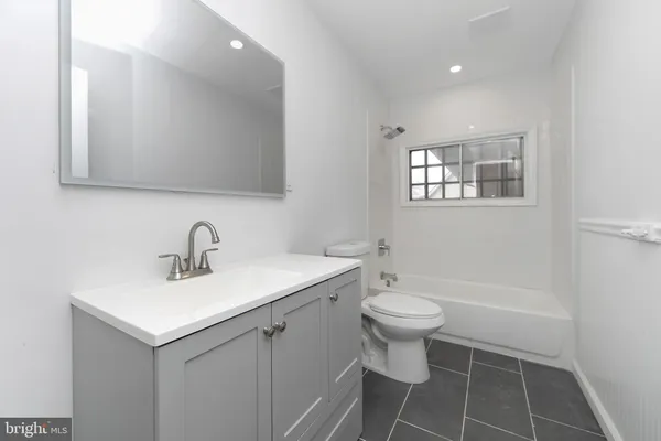 $2,800 | 2 South Sunset Road, Willingboro, NJ 08046