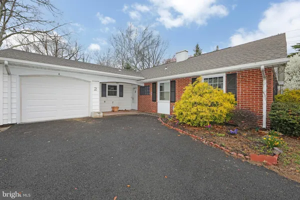 $2,800 | 2 South Sunset Road, Willingboro, NJ 08046