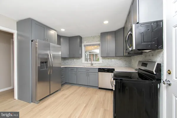 $2,800 | 2 South Sunset Road, Willingboro, NJ 08046