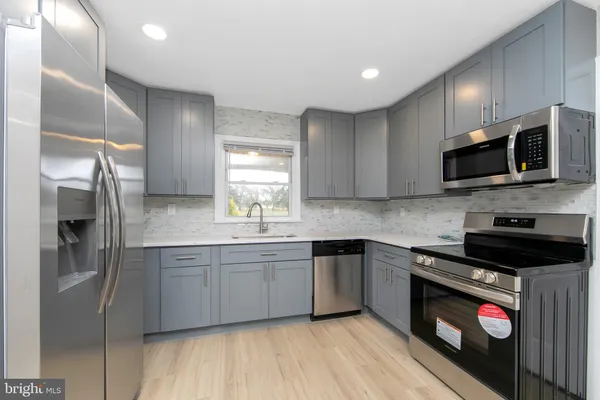 $2,800 | 2 South Sunset Road, Willingboro, NJ 08046