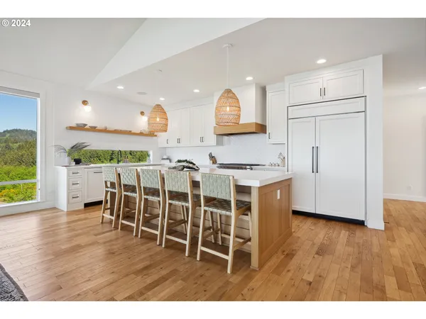 a view of kitchen with breakfast area