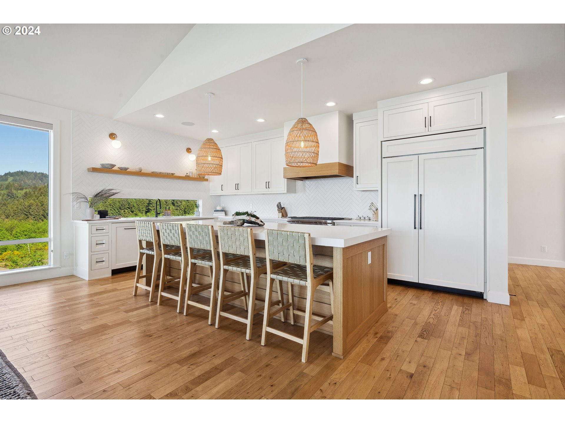 54150 South Beach Road Neskowin, OR 97149 - Photo 21 of 48 a view of kitchen with breakfast area