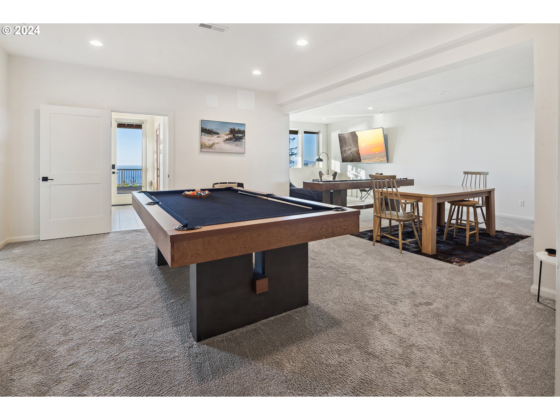 54150 South Beach Road Neskowin, OR 97149 - Photo 37 of 48 a room with furniture and window