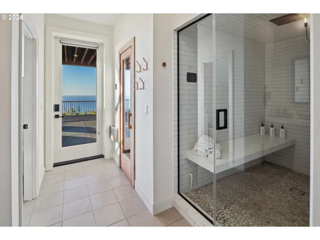 $3,495,000 | 54150 South Beach Road, Neskowin, OR 97149