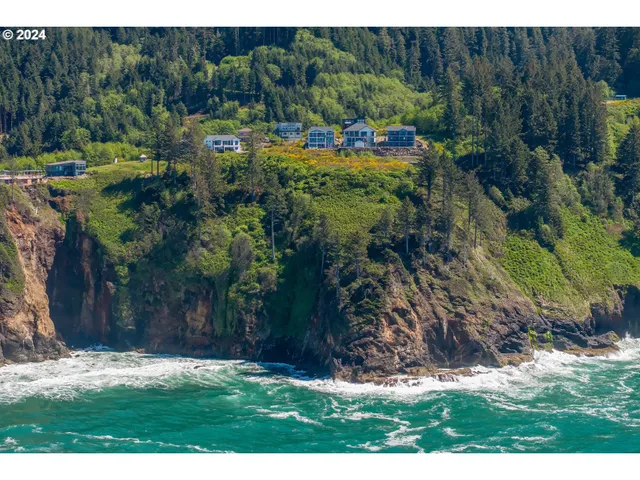 $3,495,000 | 54150 South Beach Road, Neskowin, OR 97149