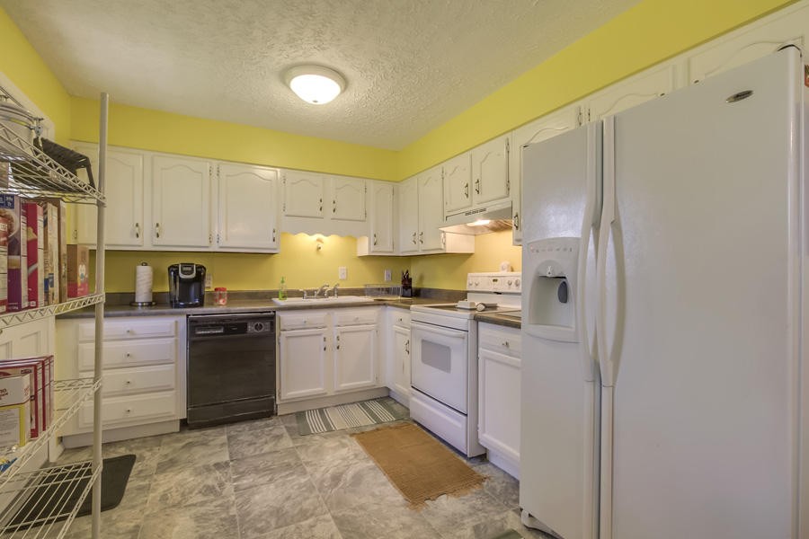 4204 Roaming Road Northwest Knoxville, TN 37912 - Photo 4 of 24 Gallery Image 4