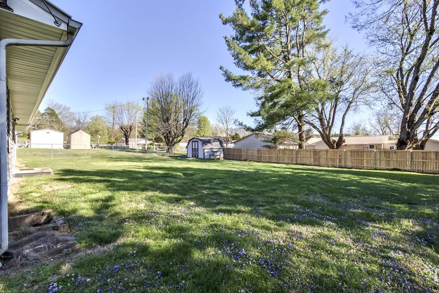 4204 Roaming Road Northwest Knoxville, TN 37912 - Photo 5 of 24 Gallery Image 5