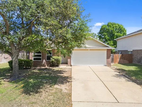 $2,400 | 3910 Crystal Pass Court, Katy, TX 77449