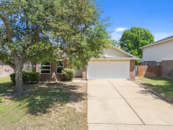 $2,200 | 3910 Crystal Pass Court, Katy, TX 77449